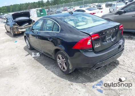 2015 Volvo S60 T5 Premier z USA, uszkodzony, nr VIN YV1612TK4F1353628